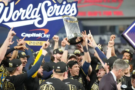 Brewers beat Rays 4-1 in Game 5 to win first World Series title in franchise history
